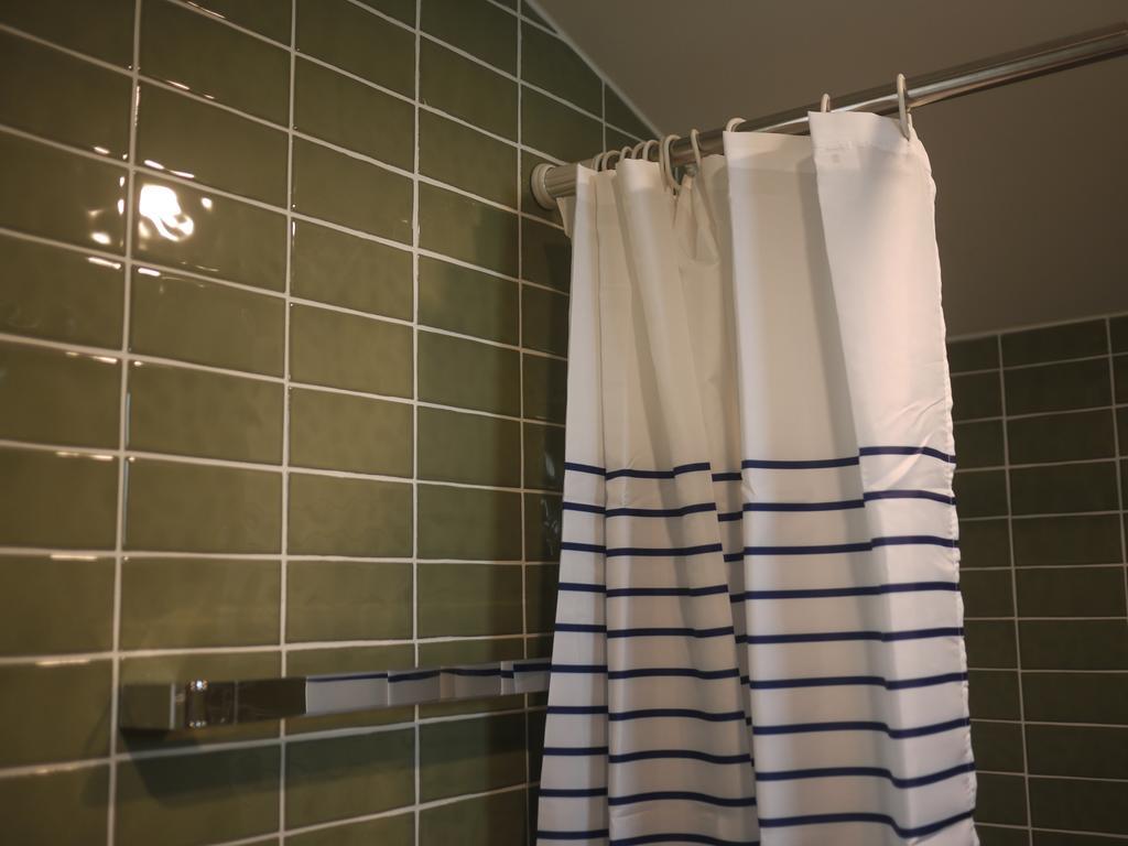 Eridu Cafe N Beds Hotel Seogwipo Phòng bức ảnh